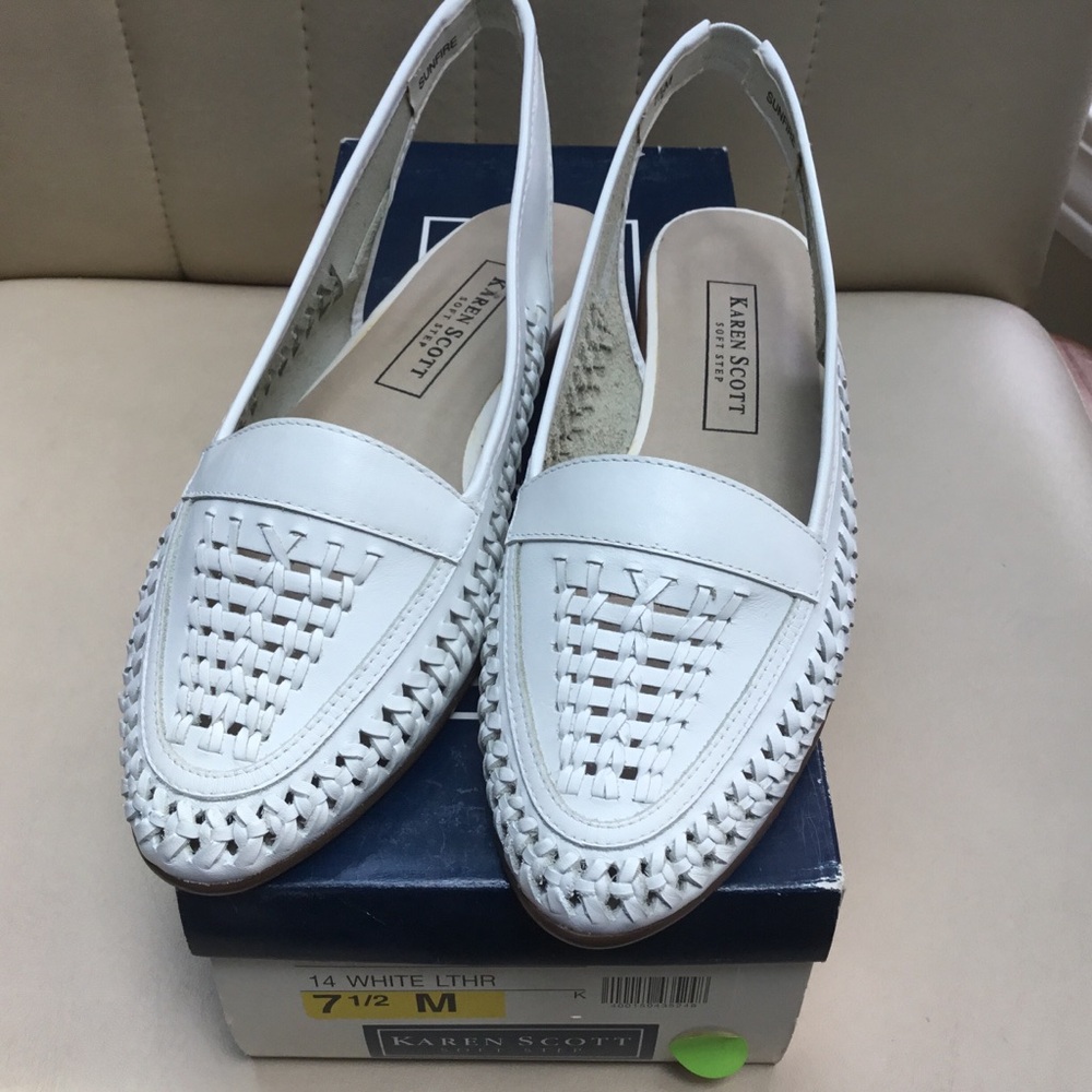 White Woven Leather Soft Step Flat Shoes by Karen Scott - Size 7.5 -  NIB